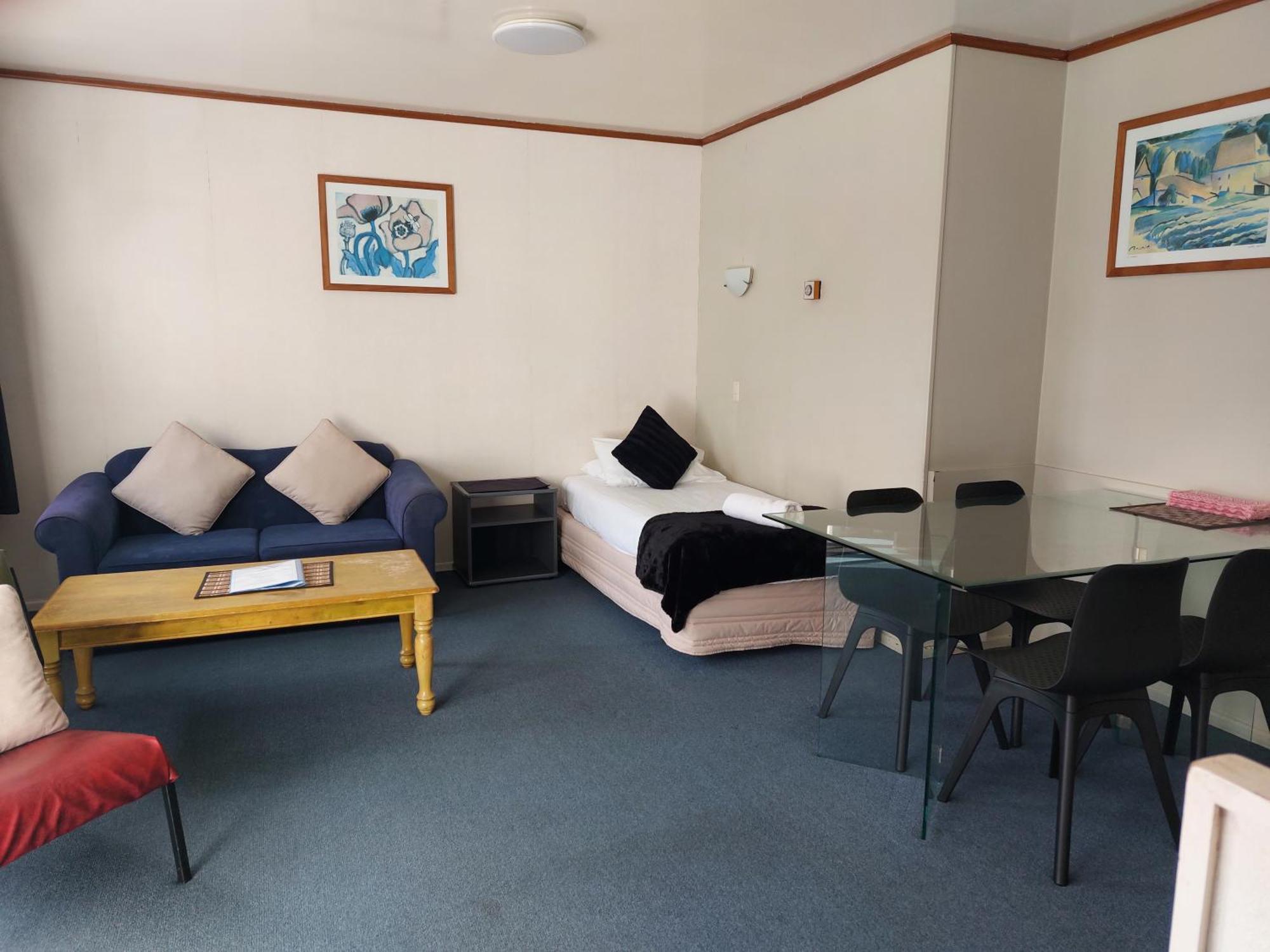 Edgewater Motel 3*
